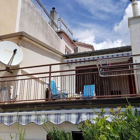 Apartment In Selce 5880 Exterior foto