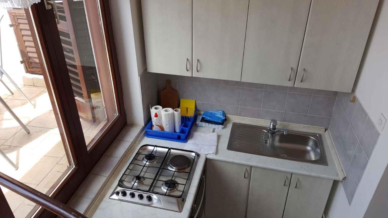 Apartment In Selce 5880 Exterior foto